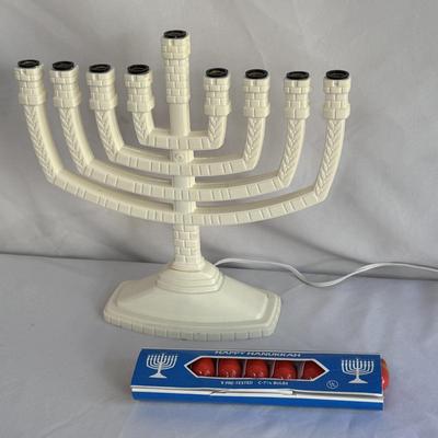 Ceramic Passover Seder Plate and Other Jewish Ceremonial Items (GB-DZ)