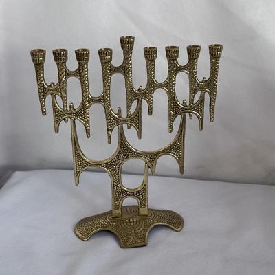 Ceramic Passover Seder Plate and Other Jewish Ceremonial Items (GB-DZ)