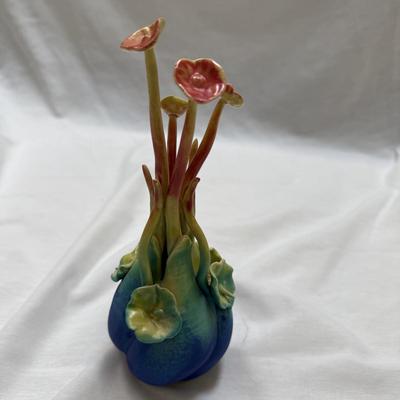 Delicate Ceramic Flower Sculpture (LR-BM)