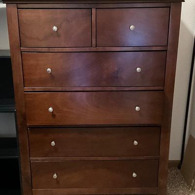 Matching Dress with 6 drawers to Bedroom set