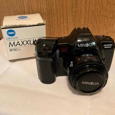 Minolta Maxxum 7000i Camera with Maxxum AF50 Lens