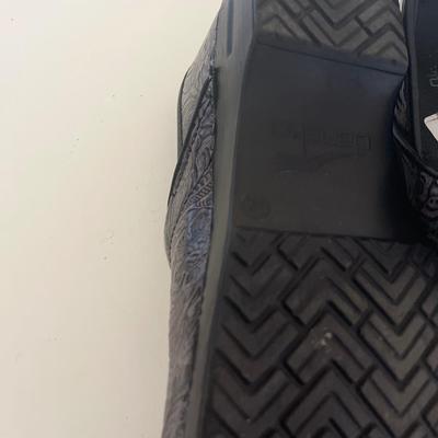 New Dansko shoes size 42