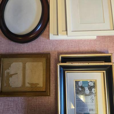 Lot of 7 picture frames