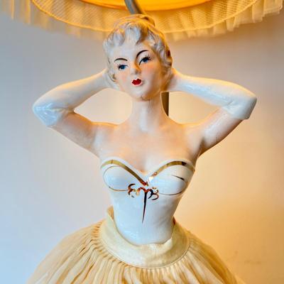 Vintage Porcelain 1950's 3-Way Figurine Table Lamp