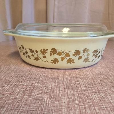 Pyrex Golden Acorn Casserole Dish