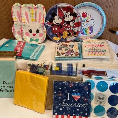 Kids Party supplies, plates/napkins etc