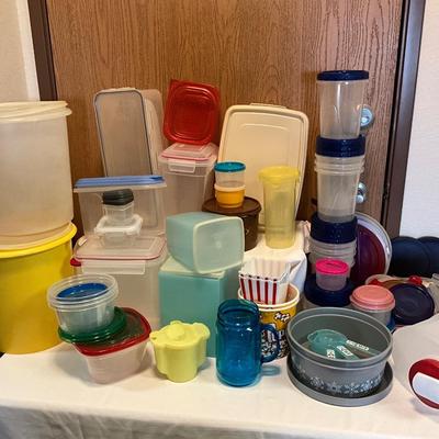 Large group of plastics including tupperware