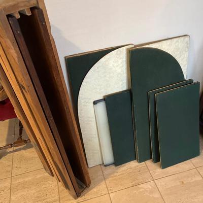 Table, six chairs with three leaves & pads