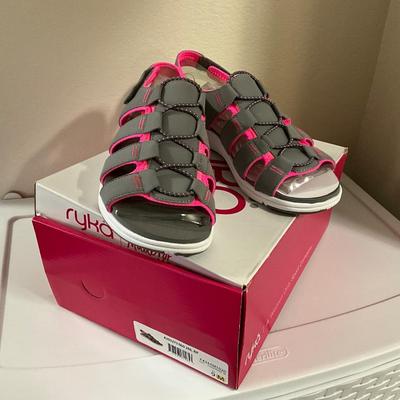 Ryka Sandles NIB size 9