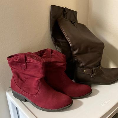 Boots, Rampage and Trend Report, size 9