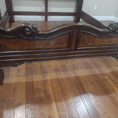 Impressive Hooker Brand King Sized Four Poster Bed Head and Footboard Set with Side Rails