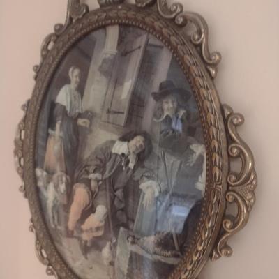 Vintage Print in French Design Oval Frame Choice A