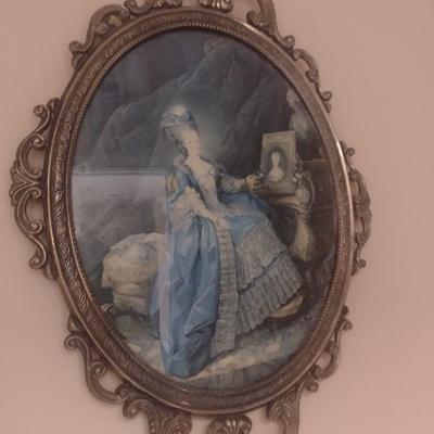 Vintage Print in French Design Oval Frame Choice C