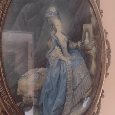 Vintage Print in French Design Oval Frame Choice C