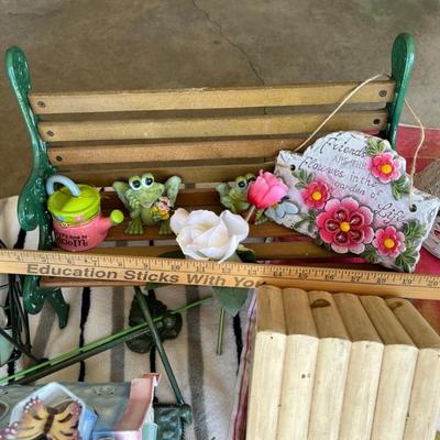 Pretty garden décor