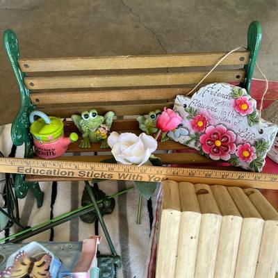 Pretty garden décor
