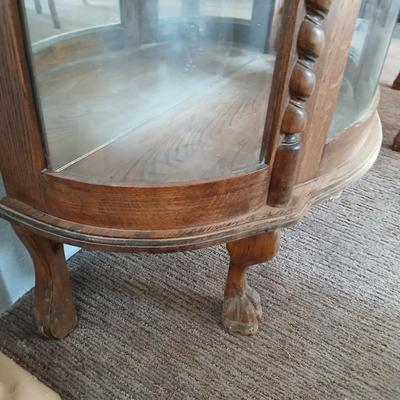 Antique Oak Curio Cabinet – Claw Feet & Spiral Columns - glass shelves - lite up display - Includes key!