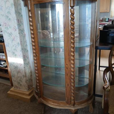 Antique Oak Curio Cabinet – Claw Feet & Spiral Columns - glass shelves - lite up display - Includes key!