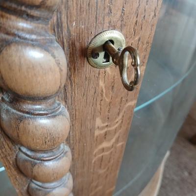 Antique Oak Curio Cabinet – Claw Feet & Spiral Columns - glass shelves - lite up display - Includes key!
