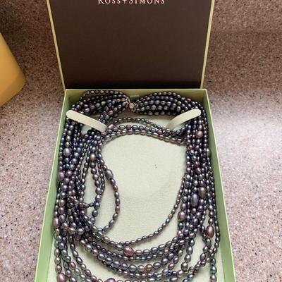 Ross-Simmons Graduated Black Freshwater Pearls