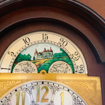 LOT 315: Vintage Seth Thomas Grandfather Clock