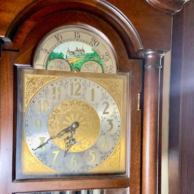 LOT 315: Vintage Seth Thomas Grandfather Clock