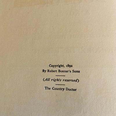 LOT317: Collection of Vintage Books H. Allen Smith/Leo Hershfield and More