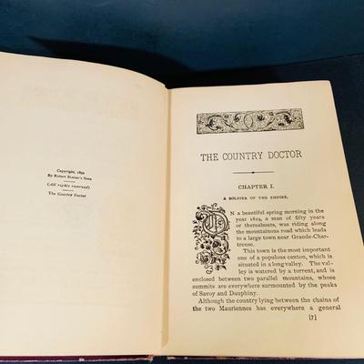 LOT317: Collection of Vintage Books H. Allen Smith/Leo Hershfield and More