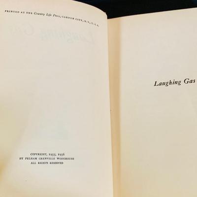 LOT317: Collection of Vintage Books H. Allen Smith/Leo Hershfield and More