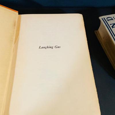 LOT317: Collection of Vintage Books H. Allen Smith/Leo Hershfield and More