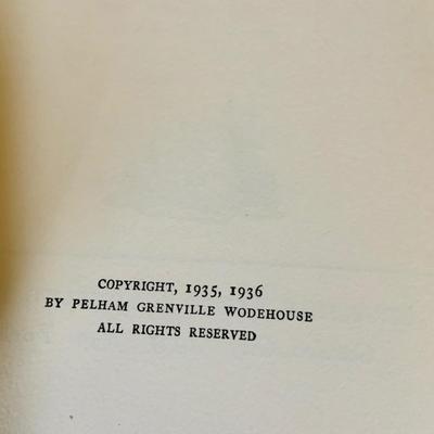 LOT317: Collection of Vintage Books H. Allen Smith/Leo Hershfield and More
