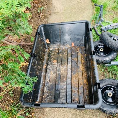 LOT 320: Unassembled Gorilla Lawn Cart