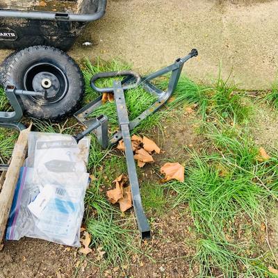 LOT 320: Unassembled Gorilla Lawn Cart