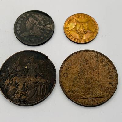 LOT 383: Collection of Foreign Coins