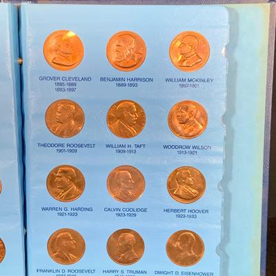 LOT 386: US Mint Medals Of the Presidents Washington to Regan (40 Medals)