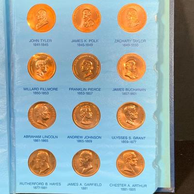 LOT 386: US Mint Medals Of the Presidents Washington to Regan (40 Medals)