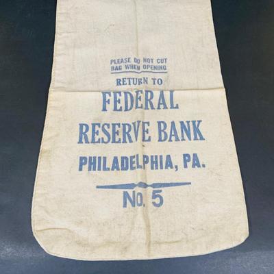 LOT 390: Assortment of Vintage Money Bags