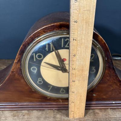 LOT 432: Vintage Telechron Electric Mantel Clocks