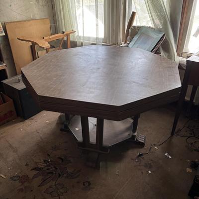 LOT 435: Game Table: 3 in 1 Bumper Pool, Poker & Card