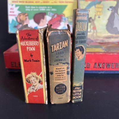 LOT 439: Vintage Kenner's Give a Show Projector, Electric EDU-QUIZ Vintage Educational Jacmar Game, 45 Jungle Book Records & More