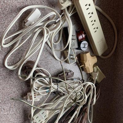 Extension Cords / Walk Plugs Lot