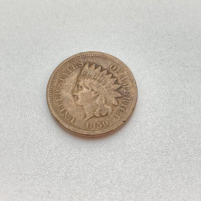 LOT 466: Vintage Indian Penny Collection