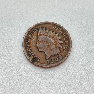 LOT 466: Vintage Indian Penny Collection