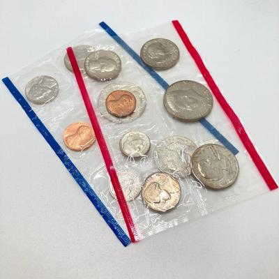 LOT 471: 1776-1976 United States Bicentennial Silver Proof Set, 1980 Uncirculated U.S. Mint Coin Set and 1981 Uncirculated U.S. Mint Coin...