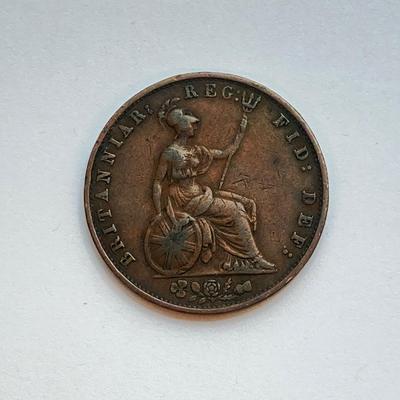 LOT 479: Assorted Vintage Coins and Tokens