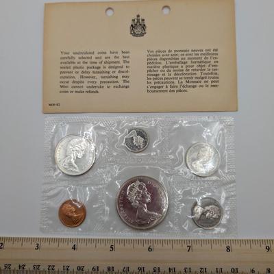 LOT 490J: 1965 & 1966 Canadian Mint Set, Uncirculated Mixed Coins