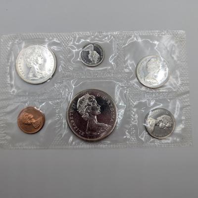 LOT 490J: 1965 & 1966 Canadian Mint Set, Uncirculated Mixed Coins