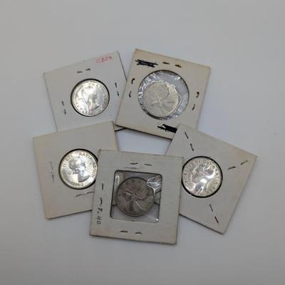 LOT 512J: Coin Collection Containing 1928-1957 Canadian $ 0.25 Pieces, 80% Silver