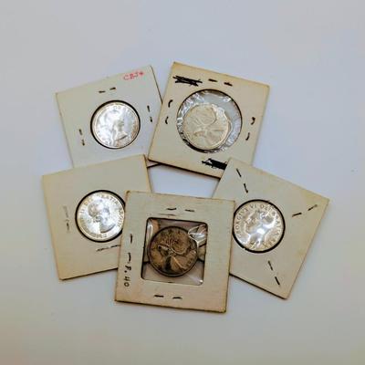 LOT 512J: Coin Collection Containing 1928-1957 Canadian $ 0.25 Pieces, 80% Silver