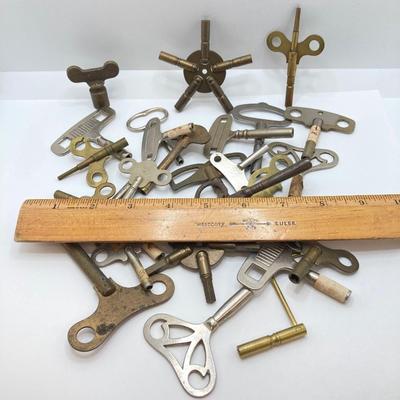 LOT 523: Collection of Vintage Clock Keys - Ansonia, Schatz and Much More